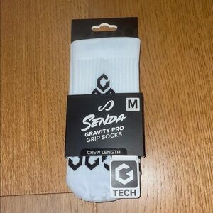 Senda Gravity Tech Crew Grip Socks - White and Black